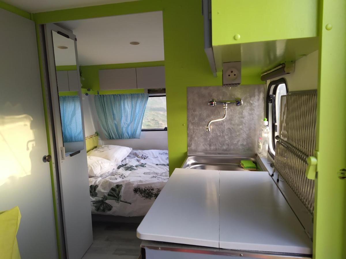 carazen , caravane chauffée Saint-Sylvain-Bellegarde Extérieur photo